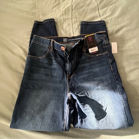 No Boundaries Blue Straight Leg Jeans with Vintage Fade - Picture 3 of 4